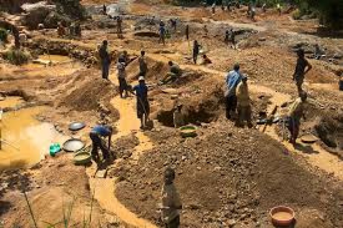 Army nabs 13 illegal miners in FCT, recover arms, foil attacks nationwide