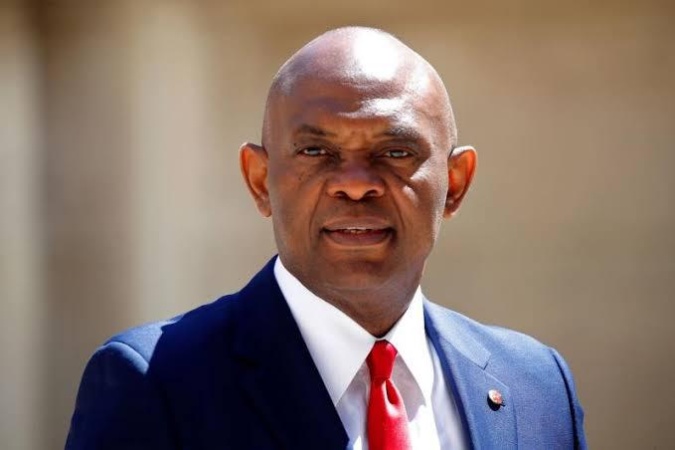 Court orders remand of blogger accused of defaming Elumelu