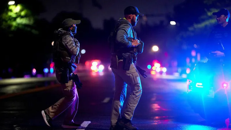 BREAKING: Gun battle near White House as suspect opens fire