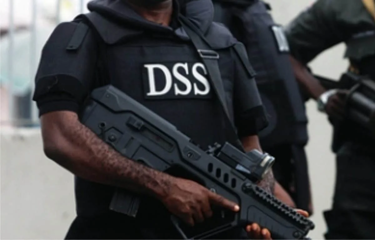 Navy hands over 5 suspected IPOB/ESN to DSS