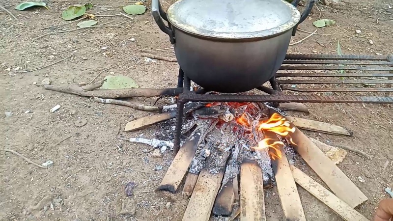 Nigerians turn to charcoal, firewood as cooking gas price skyrockets