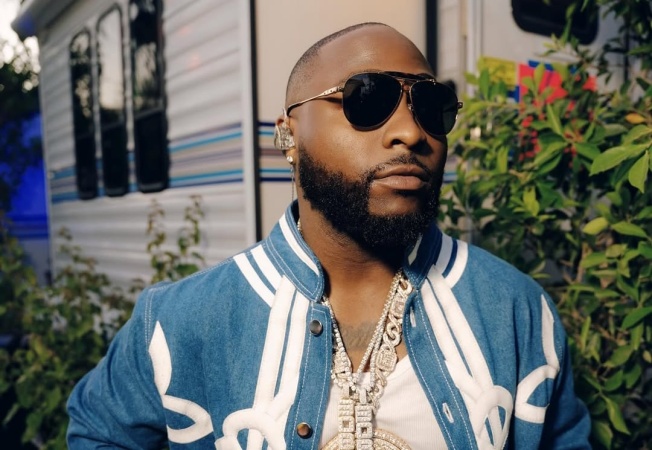 ‘Settle it with ballots, not guns,’ Davido condemns attack on Osun Accord chairman