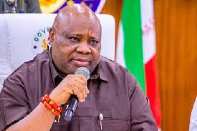 Adeleke warns against plot to destabilise Osun motor parks, directs police commissioner to act