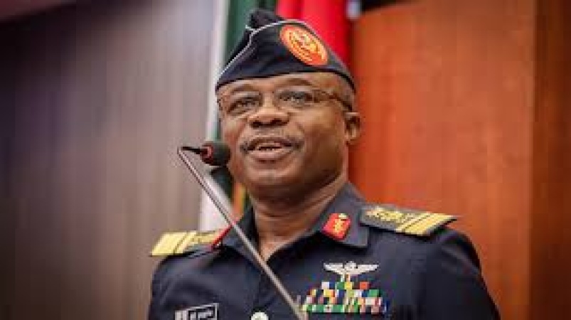 Nigerian Military retires 71 female soldiers, over 700 males