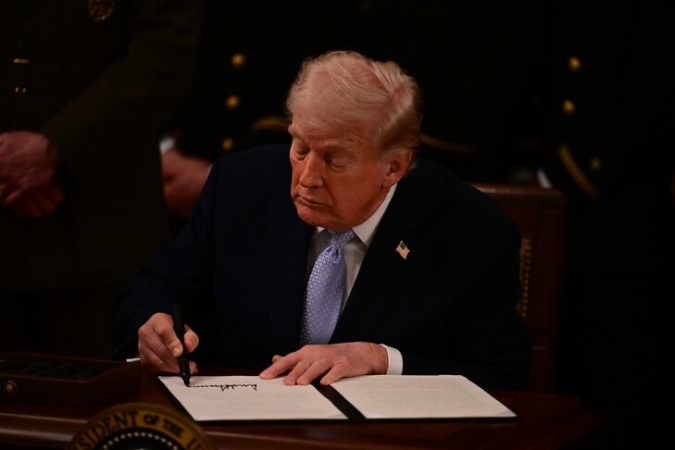 Trump signs new order establishing cyberscruity principles for US national security systems