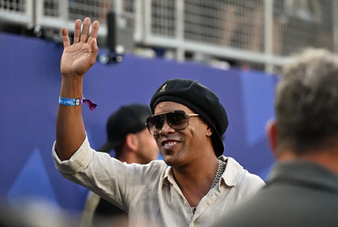 Ronaldinho comes out of retirement at age 46 