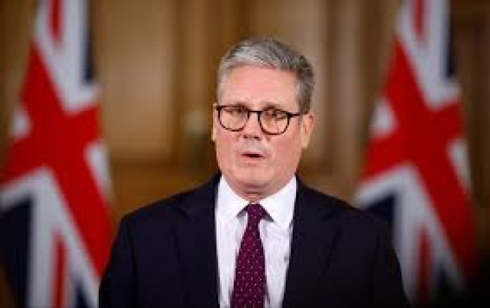 Starmer considers political future as pressure to quit mounts 
