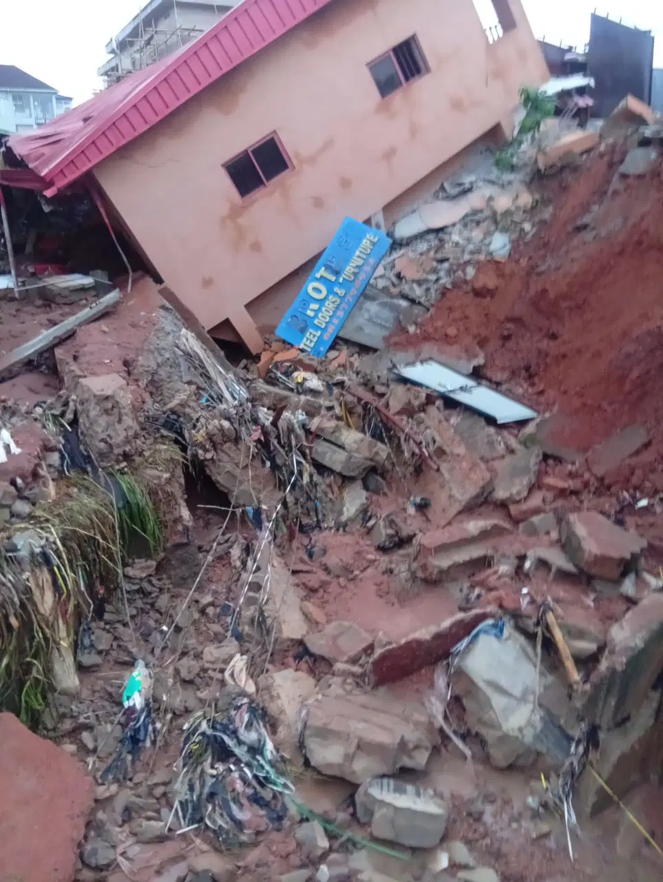 Heavy rain triggers building collapse in Anambra, no casualties reported