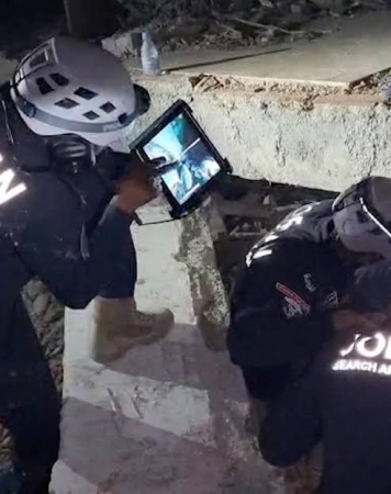 Three-year-old rescued and taken to hospital six days after Venezuela quake