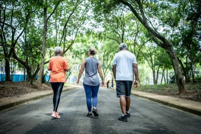 US life expectancy on track to reach record high as death rate falls to record low in 2025
