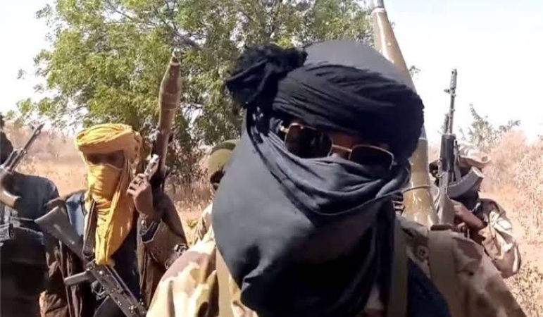 Sokoto: Bandits gun down 10-year-old, abduct married women, children