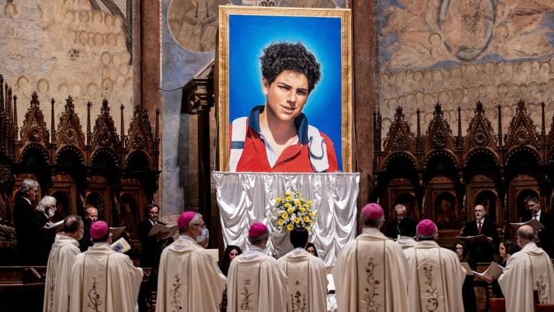 Video-gaming teenager to become first Catholic millennial saint as pope and cardinals approve canonization