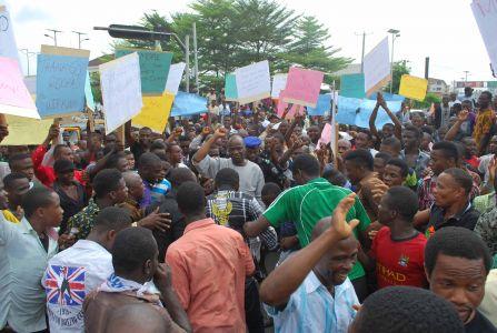 Panic, as Imo youths demonstrate against EFCC