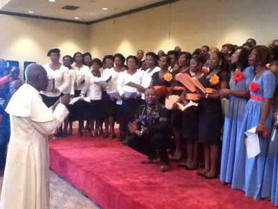 Surprise! Surprise!!: CHARLY BOY PERFORMS WITH MASS CHOIR at Harcourt Whyteâ€™s memorial