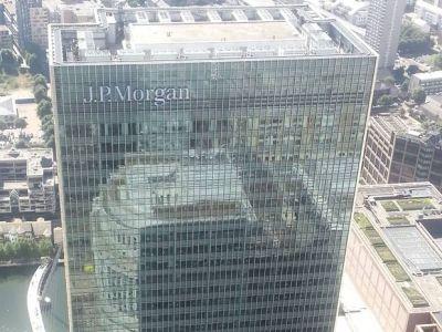 Man plunges to death from roof of JP Morgan headquarters