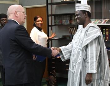 U.S. pledges continued support for ECOWAS, Ambassador Entwistle accredited as Rep