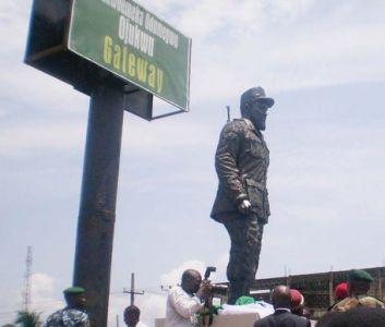 Weâ€™ll demolish Ojukwuâ€™s statue if . . . â€”MASSOB