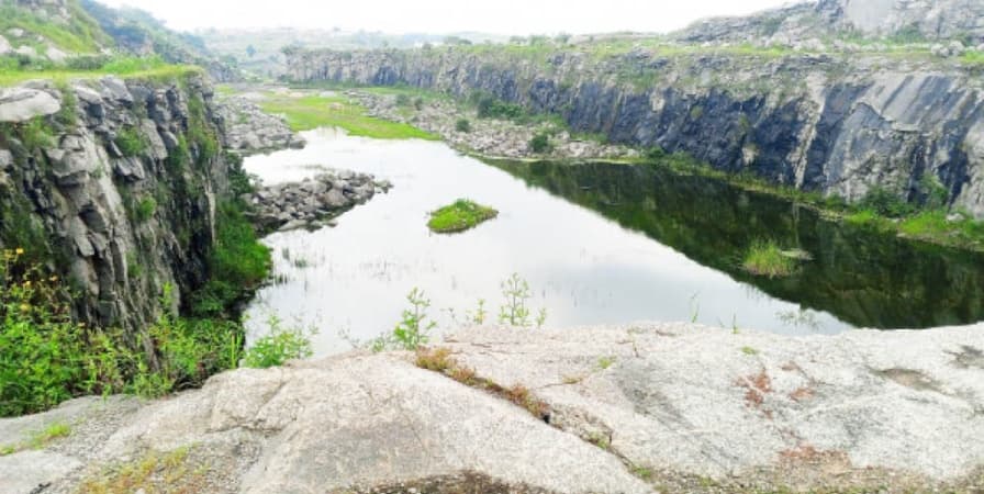 13 buried alive as mining site collapses in Plateau