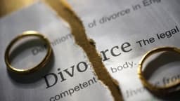 Woman seeks divorce 2 weeks after wedding