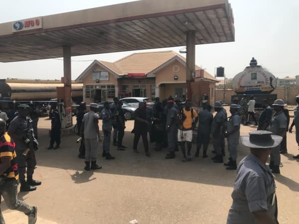Customs sells petrol in seized tanker at N630/litre
