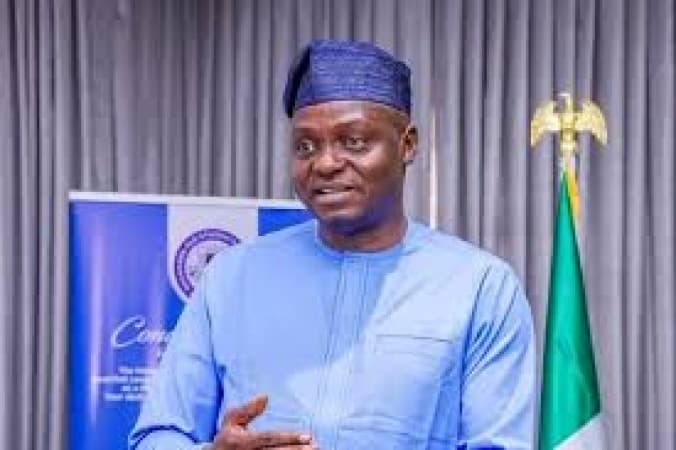 Politicians trying to influence cash transfer register ? Minister