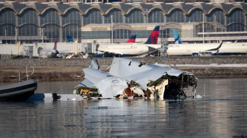 Black boxes found as officials examine staffing shortage in DC plane crash