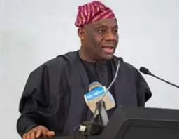 FG launches minimum standards for senior secondary school education
