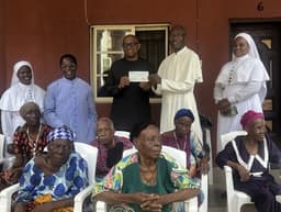 Peter Obi visits St. Martin?s Orphanage and Home for the Lonely Adults, Donates N10 million