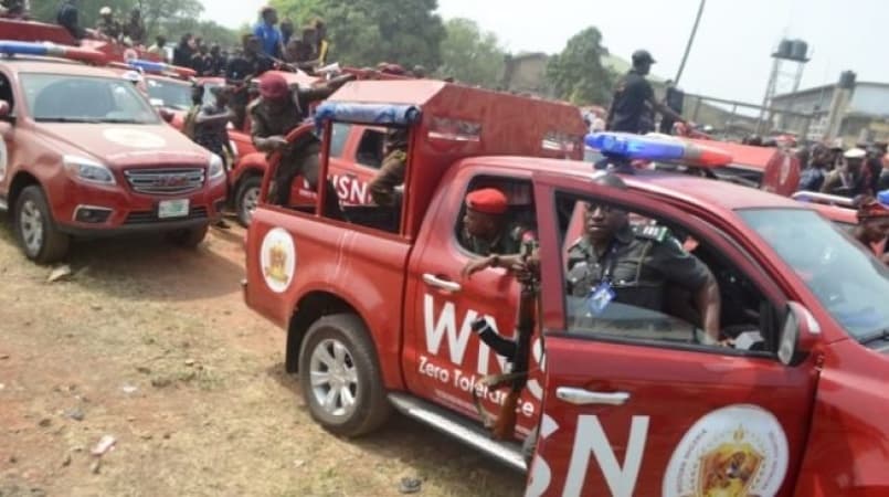 Gunmen storm hotel in Osun, rob lodgers, cart away TV sets, vehicle