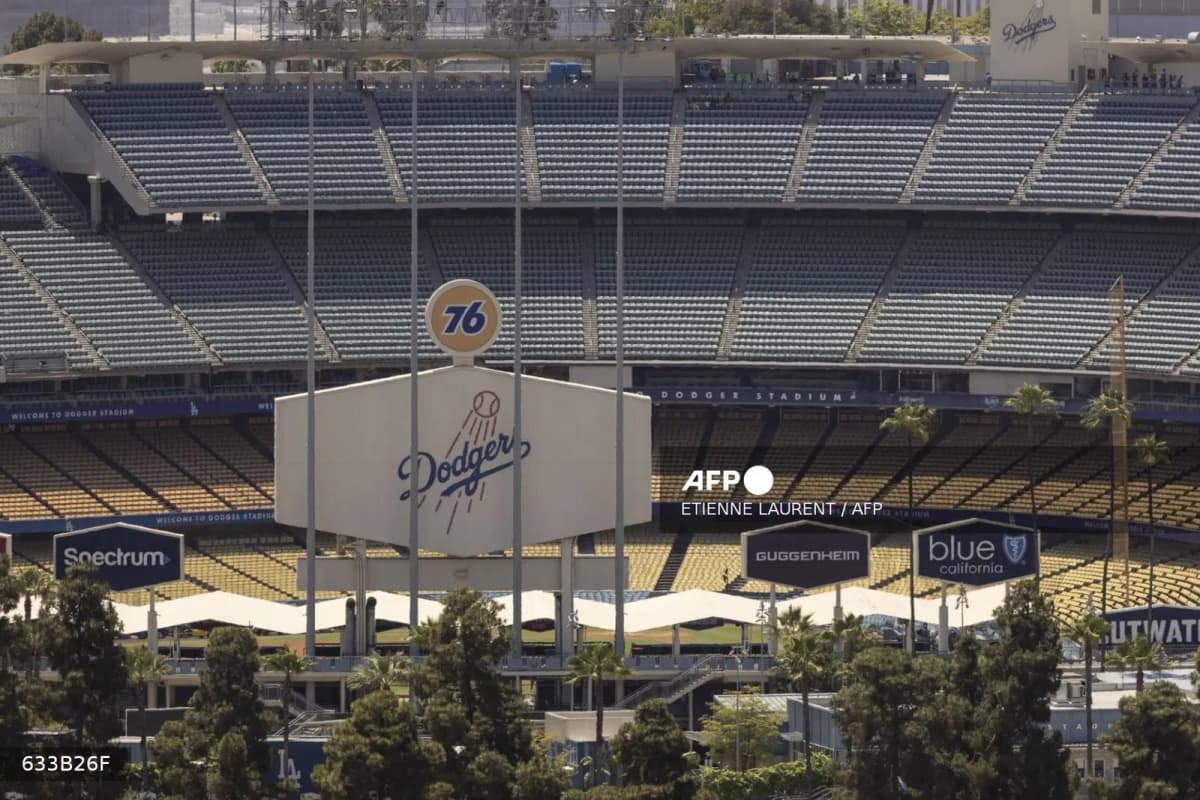 US immigration agents barred from LA Dodgers? stadium