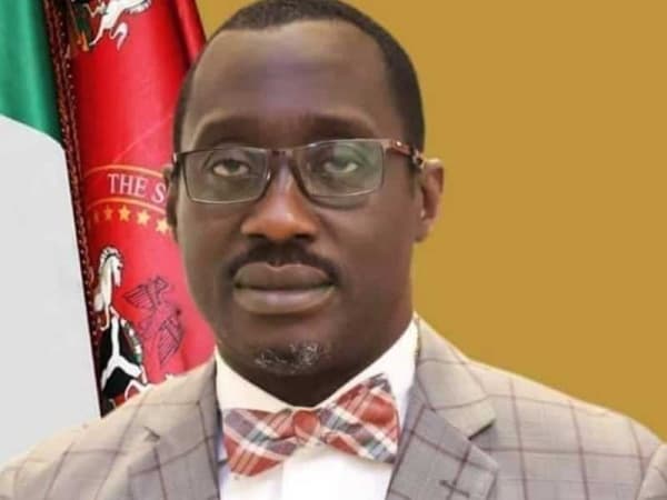 Senator withdraws from legislative duties over health challenge