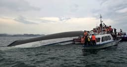 Dozens dead after tourist boat capsizes in Vietnam