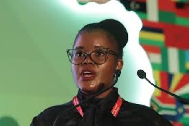 South African President fires education minister accused of graft