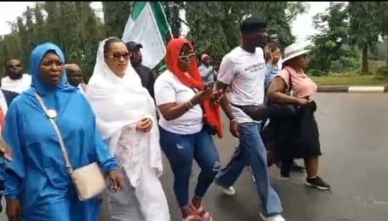 Natasha, supporters leave National Assembly complex