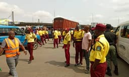 LASTMA arrests six suspected ‘one-chance’ robbers, recovers 77 stolen phones, others under Lagos bridge