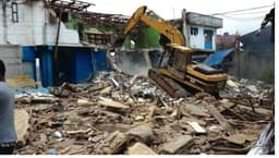 Despite restraining court order, Lagos demolishes over 70 houses in Oworonshoki
