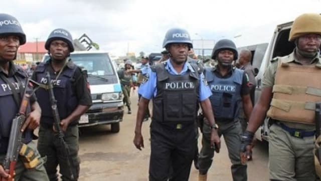 Police accused of backing hoodlums to demolish houses in Plateau community
