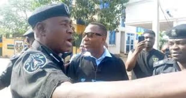 How over 10 policemen bundled Sowore out of court premises — Lawyer