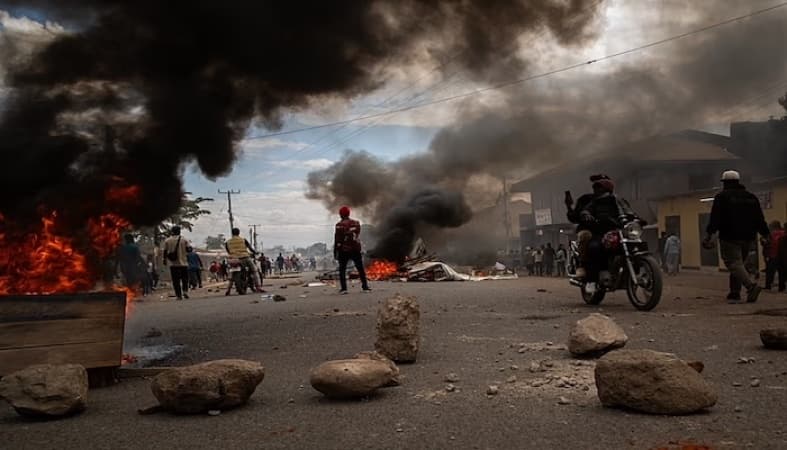 Tanzania’s Post-Election Unrest Spills Into Kenya As Cross-Border Clashes Erupt