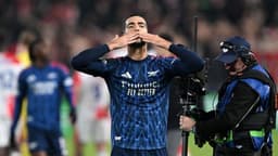 Champions League: Arsenal win in Prague to match 122-year club record