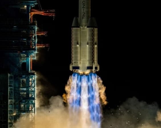 Return of Chinese astronauts delayed after space debris hits spacecraft