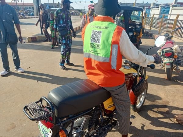 Reflective jacket: Oyo Govt. gives motorcycle operators 7-Day ultimatum