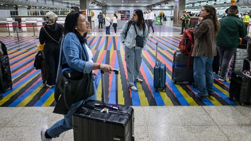 Venezuela bans six major airlines after tensions with US escalate