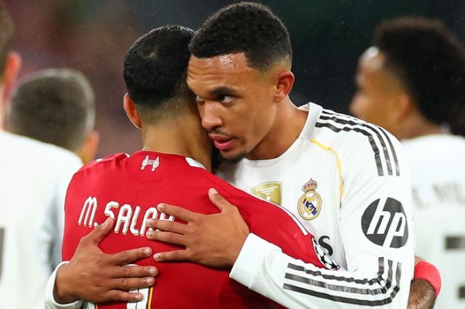 Trent Alexander-Arnold and Liverpool players make Mohamed Salah feelings clear after latest post