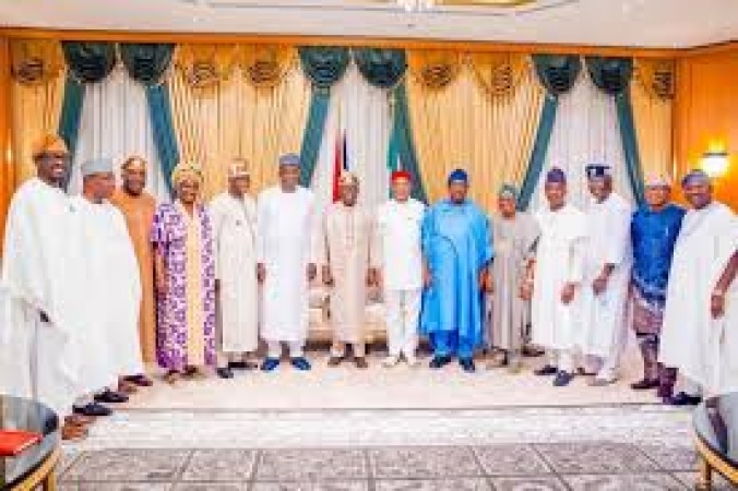 Tinubu meets Osun APC governorship aspirants, harps on party unity, consensus building