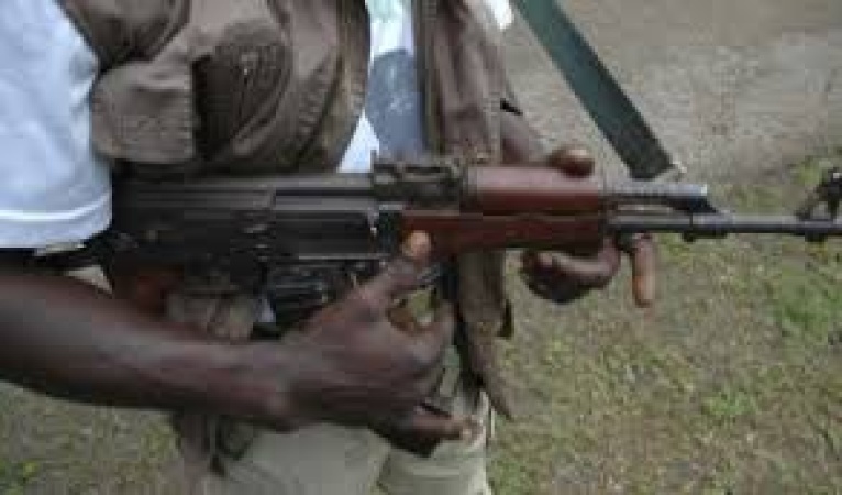 Gunmen kill soldier, abduct 13 passengers on Okene–Auchi highway