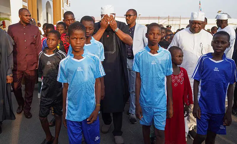 Abducted Niger Catholic school pupils, staff reunited with families – Official