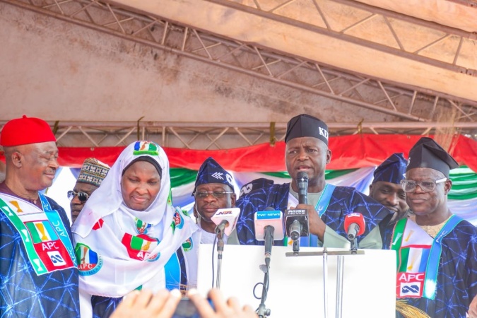 APC’s new big catch: National Chair Yilwatda hands over flag to Gov Kefas, affirms him party leader in Taraba