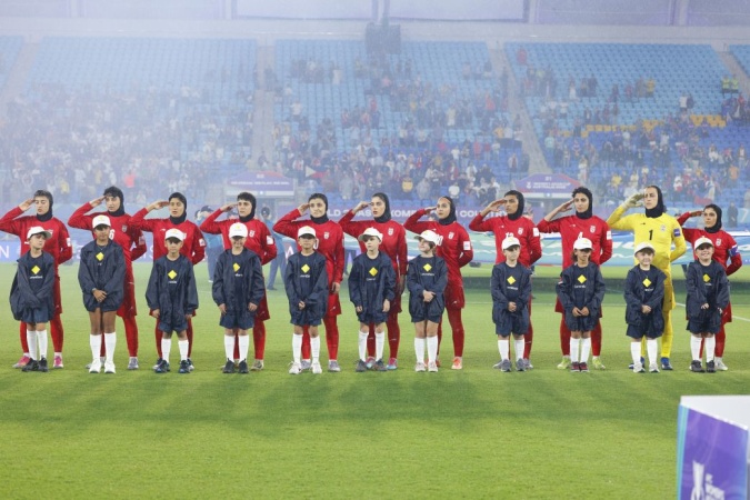 ‘Save our girls’: Supporters plead for action over Iranian women’s football team in Australia
