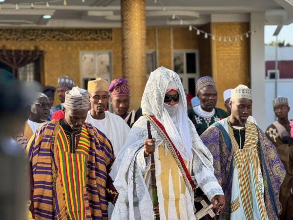Sanusi leads Sallah durbar as Bayero holds parallel Eid at mini-palace